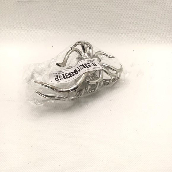 Womens Silver Tone Scary Halloween Spider Hair Claw Clip - Picture 5 of 8